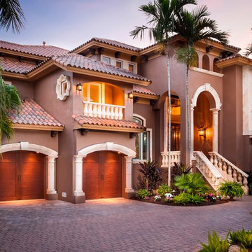 Clopay - Canyon Ridge Collection