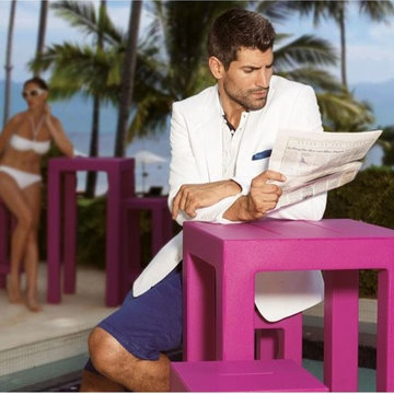 Jut Outdoor Bar Table