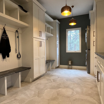 Henderson's Mudroom and Master