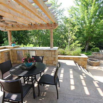 Screened porch and Outdoor Kitchen 2