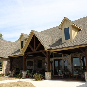 Rustic Charm on the Lake