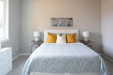 Bedroom - transitional bedroom idea in Portland