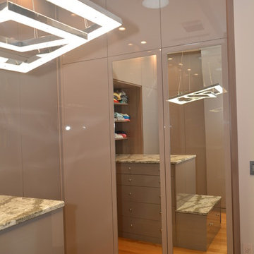 Luxe High Glass Master Closet