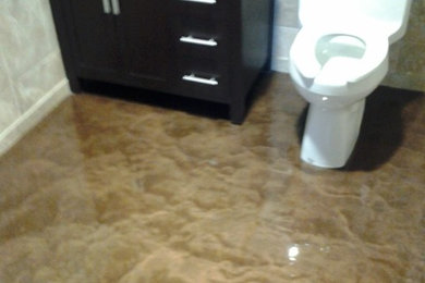 Bathroom - contemporary bathroom idea in Dallas