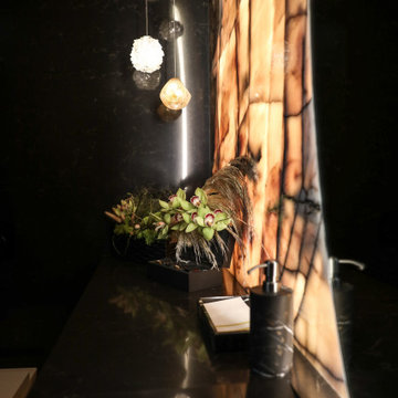 Leghorn Powder room