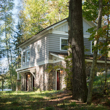 Elegant Lakeside Retreat