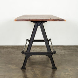 Nuevo - Meeks Dining Table - Dining Tables