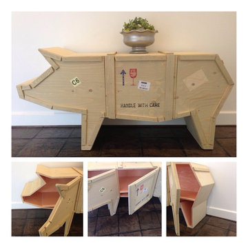 Seletti Sending Animals pig crate console | Decorate with Personality