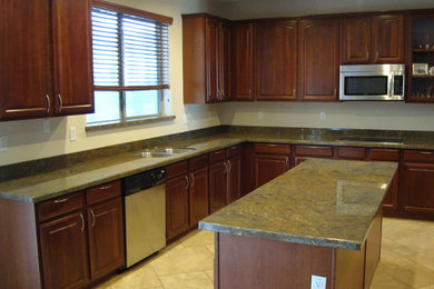 Kitchen - kitchen idea in Phoenix