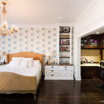 Filmmaker Interprets Luxury Yacht Interior in a 3-BR Home