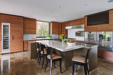 Example of a minimalist kitchen design in Chicago