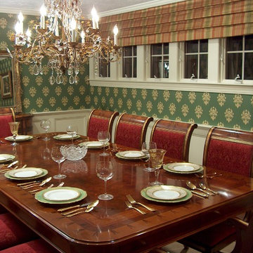 Traditional dining room in LIncoln MA