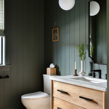 Half bath/powder room