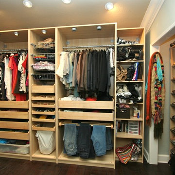 Robeson Design Teen Girls Dream Closet with Storage Solutions