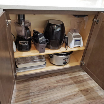 Two-Tone Transitional Kitchen Design