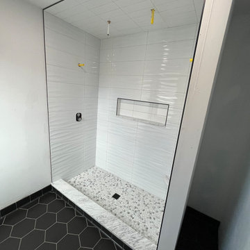 Grosse Pointe Woods, MI bathroom