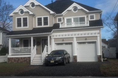 Inspiration for a coastal home design remodel in New York