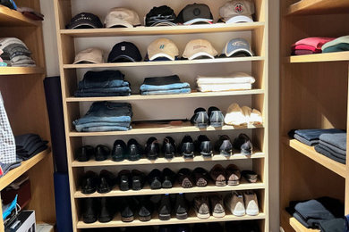 Trendy closet photo in Los Angeles