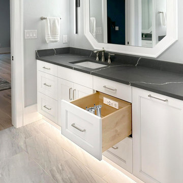 Bathroom Vanity In-Drawer Holders