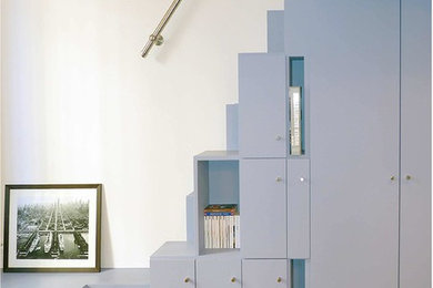Inspiration for a contemporary staircase in Paris.