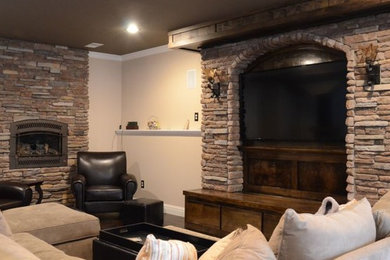 Example of a classic living room design in Detroit