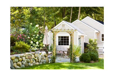 Design ideas for a craftsman landscaping in Boston.
