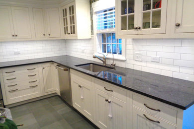 Kitchen - kitchen idea in Boston