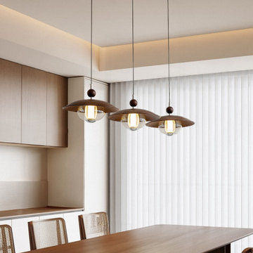 The Dining Light of Moor Manor
