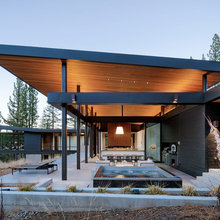 Outdoor kitchen/living