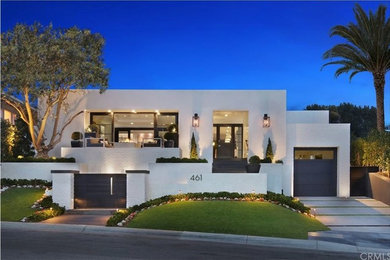 This is an example of a modern home design in Los Angeles.