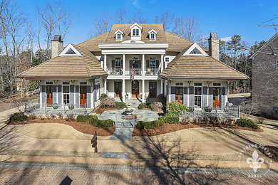 Inspiration for a large timeless home design remodel in Atlanta