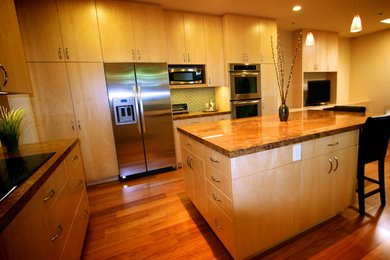 Trendy kitchen photo in San Francisco