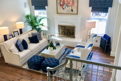 Transitional home design photo in San Diego