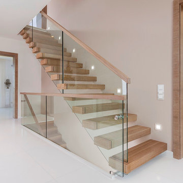 ST920 Modern Floating Oak Stairs