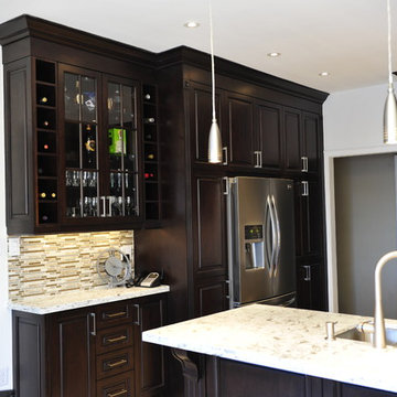 Dark Kitchen