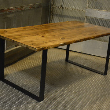 Reclaimed Wood Flat Steel Table