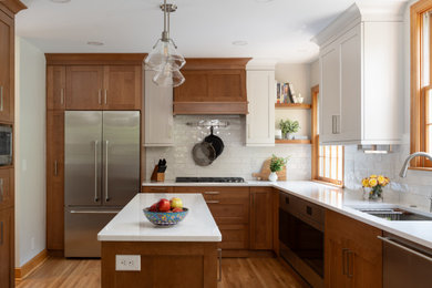 Traditional two-toned cooks kitchen