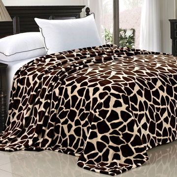 Giraffe Safari Flannel Fleece Blankets (Twin & Queen Sizes)