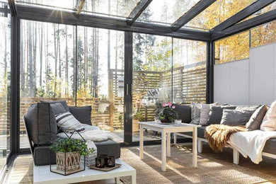 Example of a sunroom design in Toronto