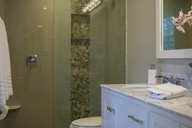 Example of a transitional bathroom design in New York