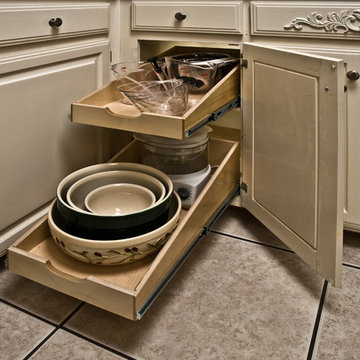 Lids, Pots, & Pans