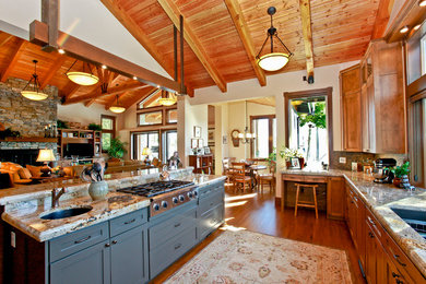 Elegant kitchen photo in Seattle