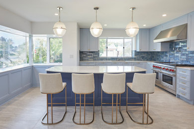 Example of a trendy kitchen design in Los Angeles