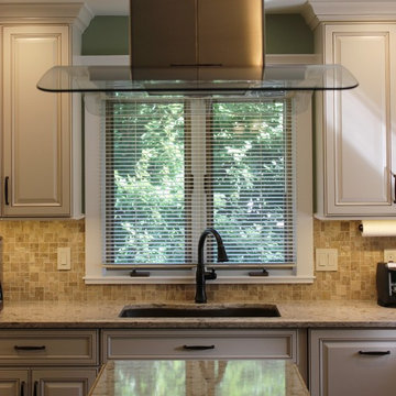 Moline, IL- Traditional and Timeless Kitchen Remodel