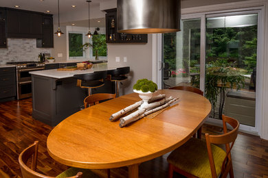 Dining room - transitional dining room idea in Ottawa