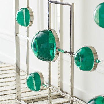 Globo Fretwork Console
