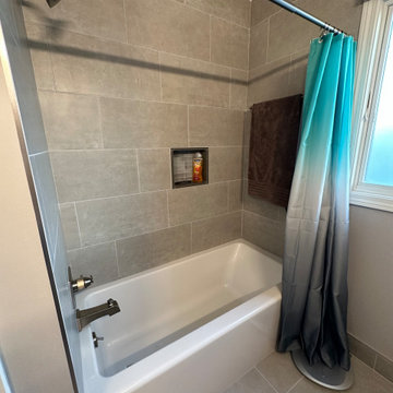 Showplace EVO Edgewater Bathroom in Gun Smoke