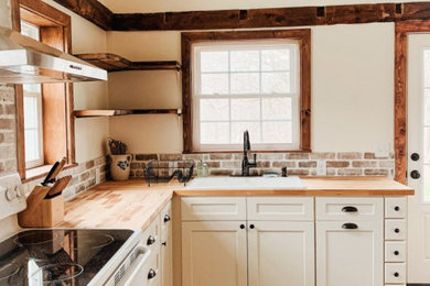 Kitchen - kitchen idea in Boston