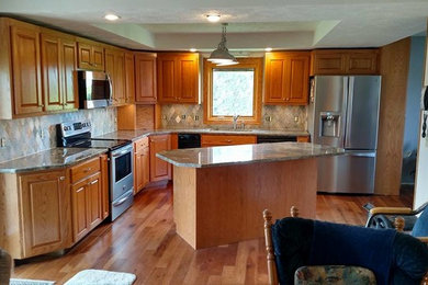 Kitchen - kitchen idea in Orange County