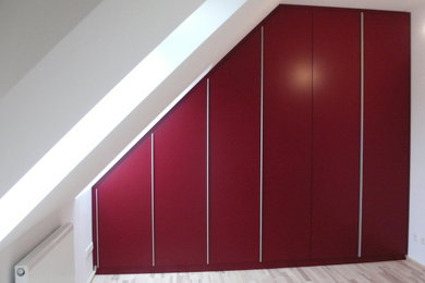 Modernes Ankleidezimmer in Köln
